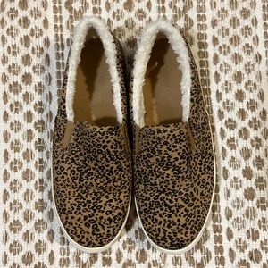 Old Navy Fur Lined Cheetah Slip On Shoes Size 7